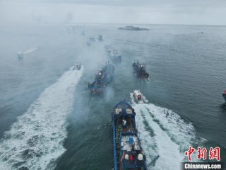 福建南日岛唱响“开海歌” 争撒开渔“第一网”