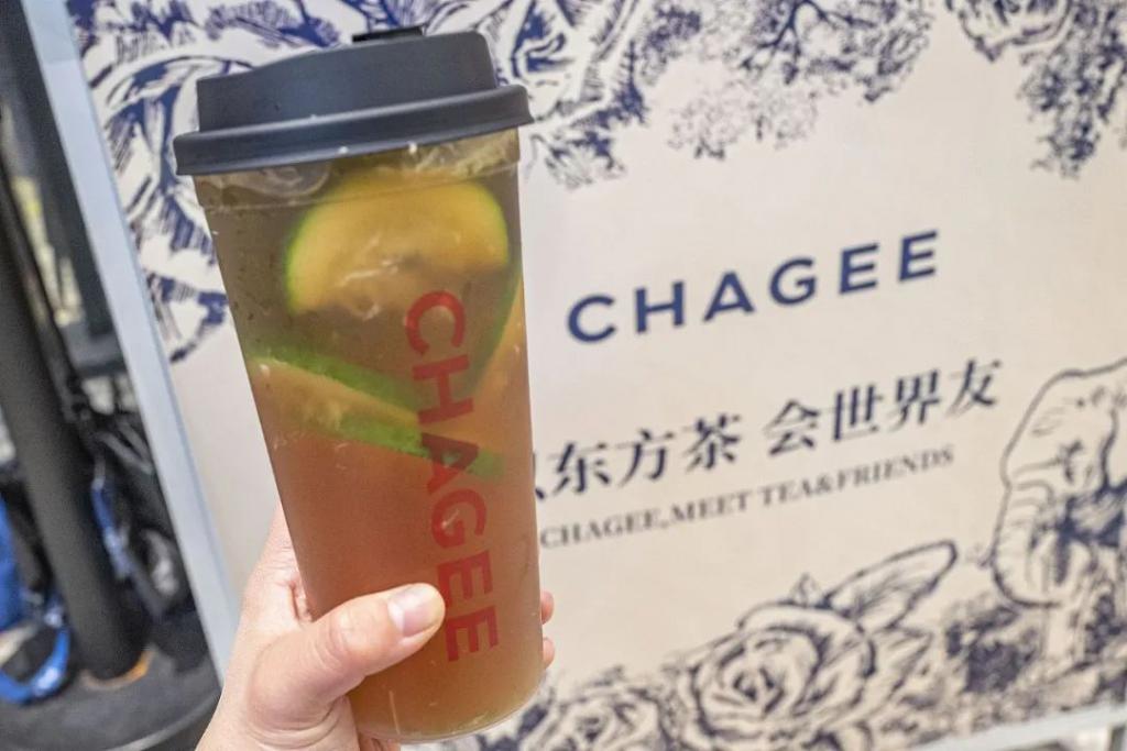 喝奶茶的年轻人，腻了？  第12张